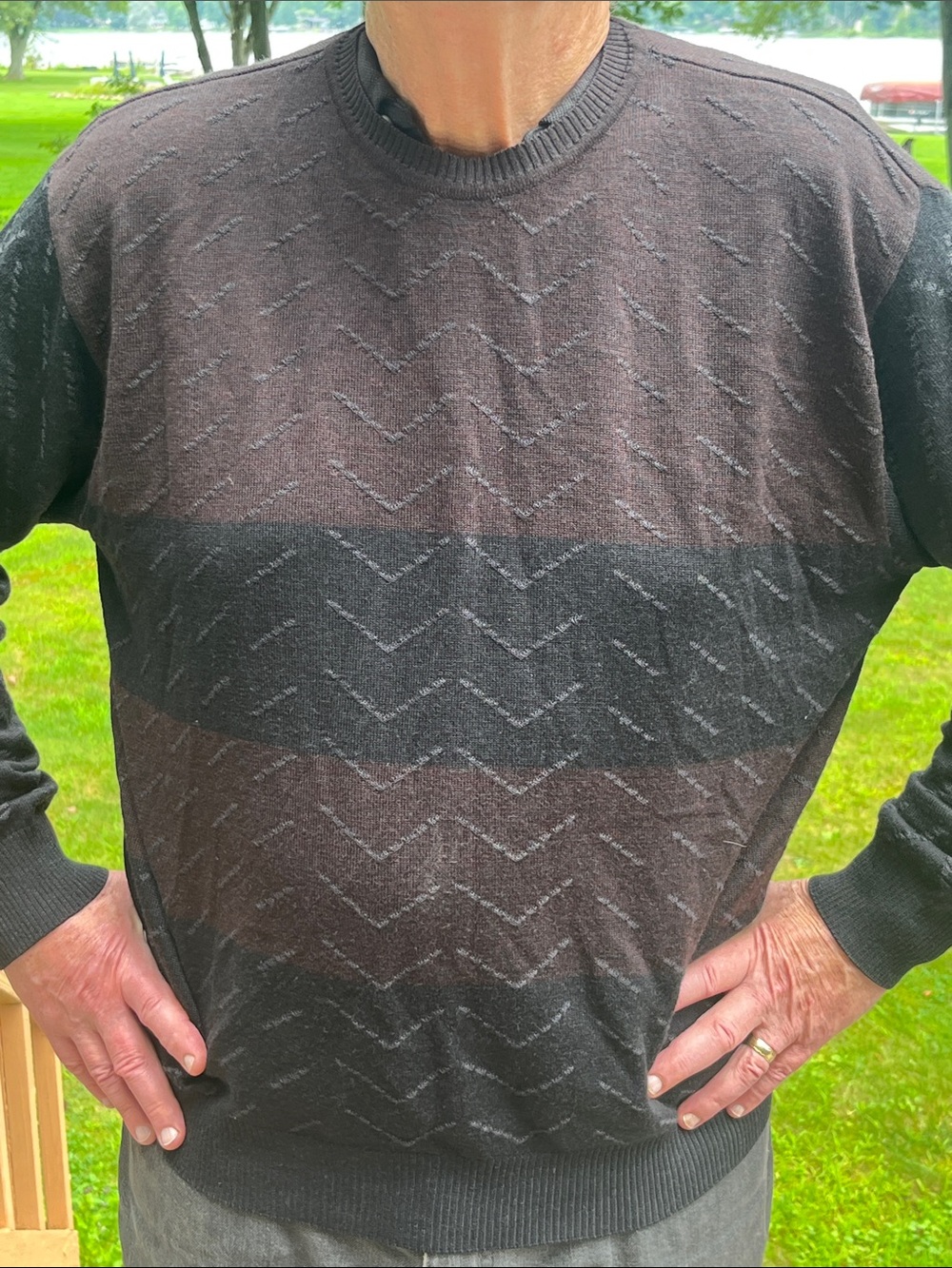 Raffi vintage crewneck sweater in brown, gray, and black L-XL
